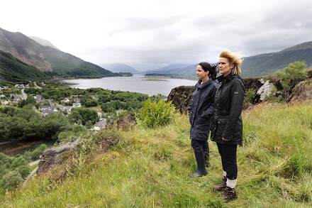 Loch Ness on Acorn TV Laura Fraser as Annie Redford Siobhan Finneran as DCI Lauren Quigley EPISODE1 15